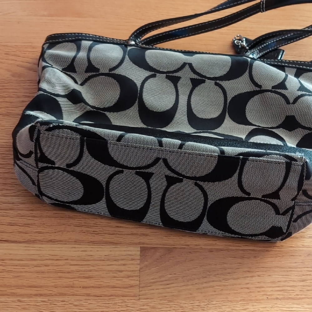 Coach Black and Gray Women's Bag - Picture 3 of 5